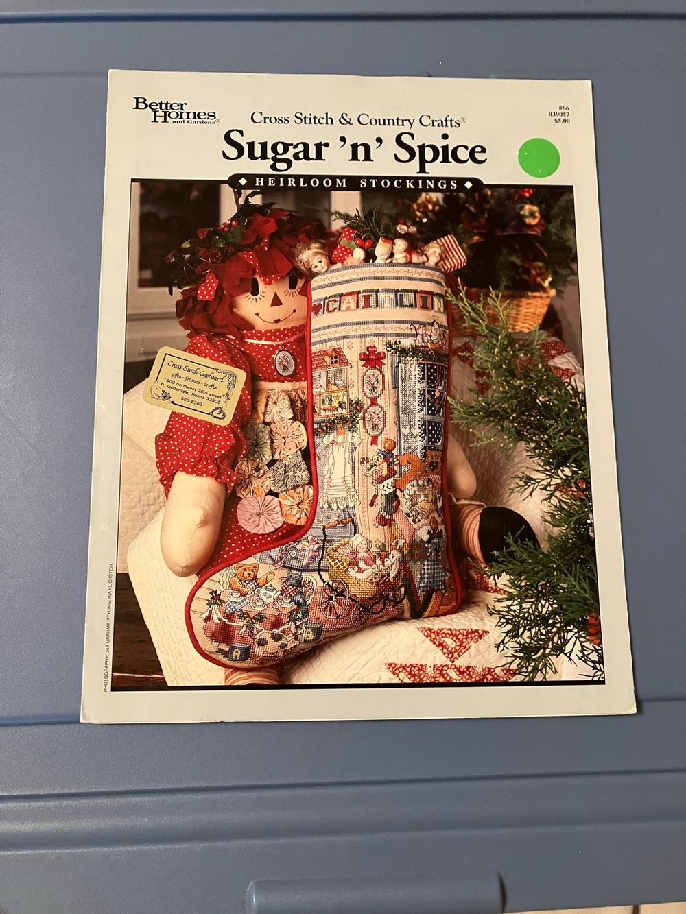 🧵Cross Stitch & Country Crafts Sugar ‘n’ Spice Christmas Stocking pattern